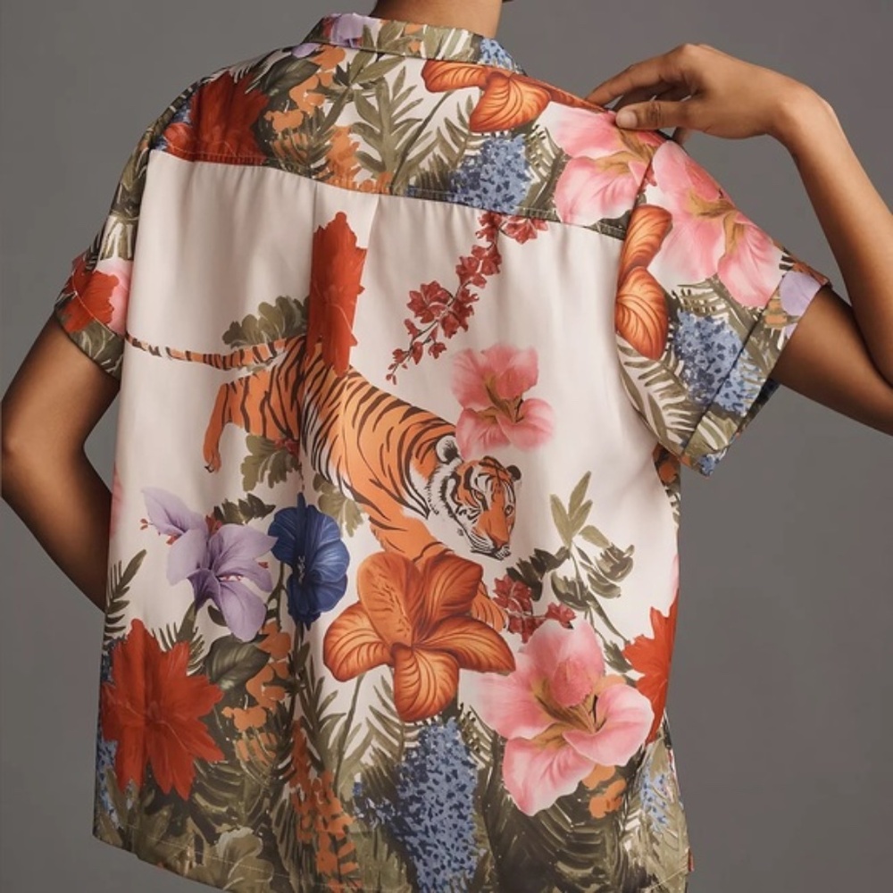 NWT S Anthropologie The Brenna short-sleeve buttondown floral tiger blouse
